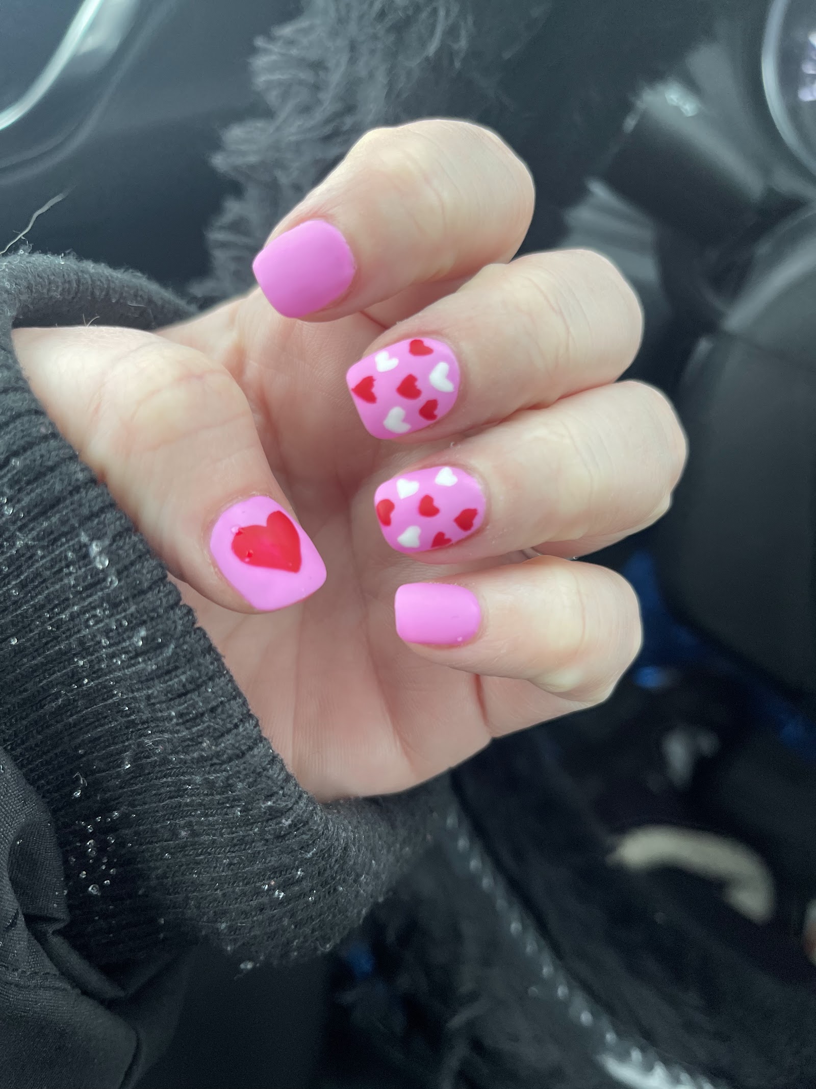 Signature Nails & Spa logo