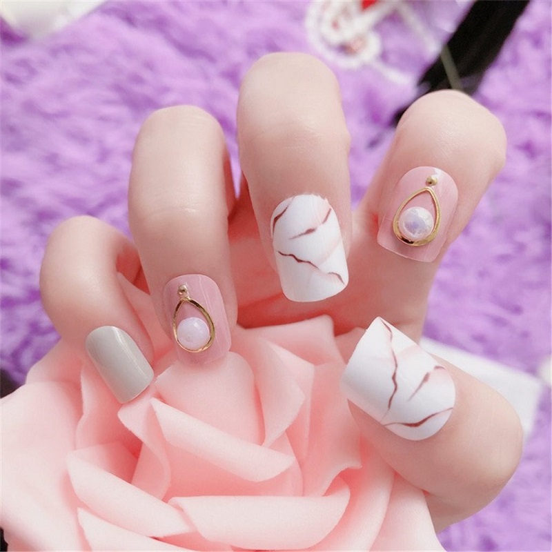 Signature Nails & Spa nail photo 2